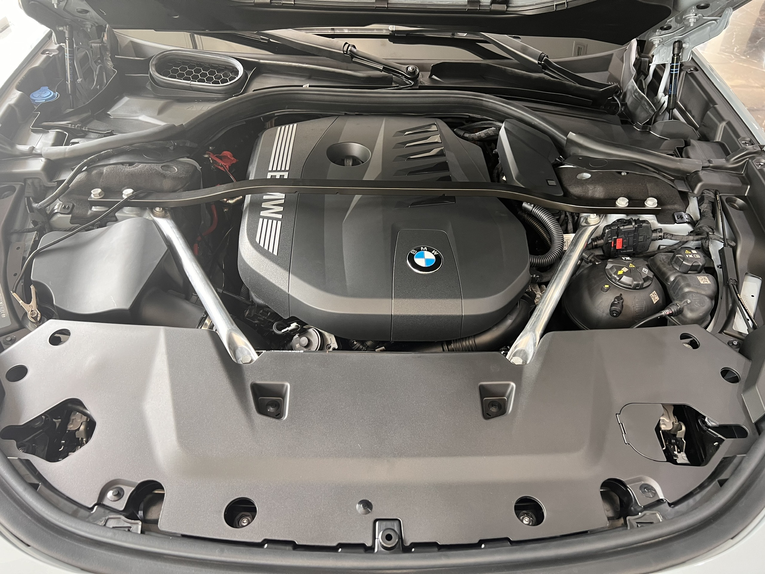 dong co 7 series lci 2023 Giá xe BMW 735i M Sport 2023 | Giá lăn bánh BMW 735i M Sport